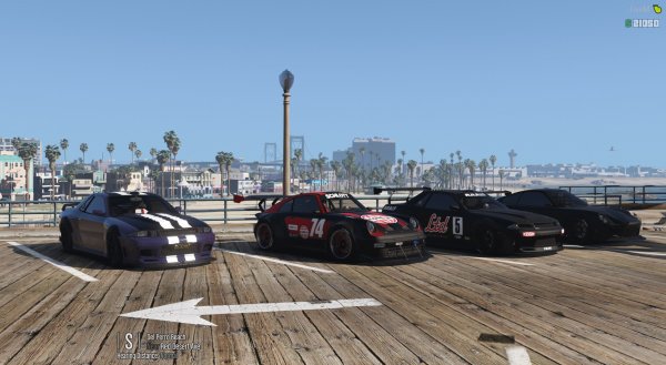 Car meet at Del Perro